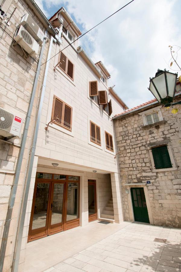 City Center Lux Apartment "Tonci" Omiš Buitenkant foto